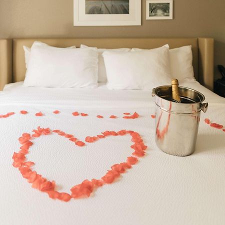 The Bluff Hotel Savannah, Tapestry Collection By Hilton エクステリア 写真